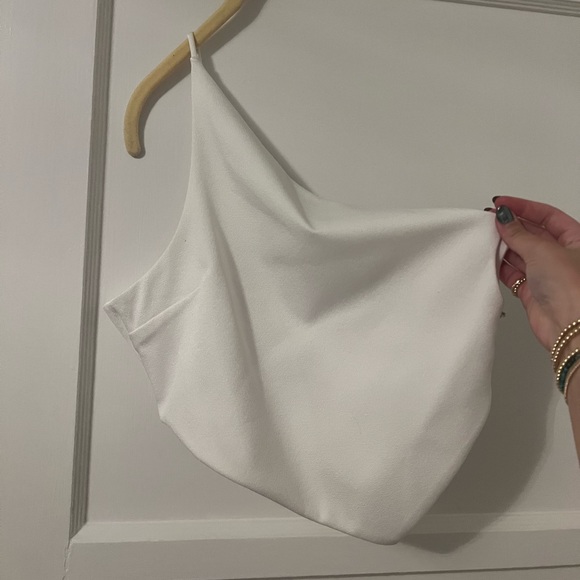 Zara Asymmetrical Top - Picture 4 of 10